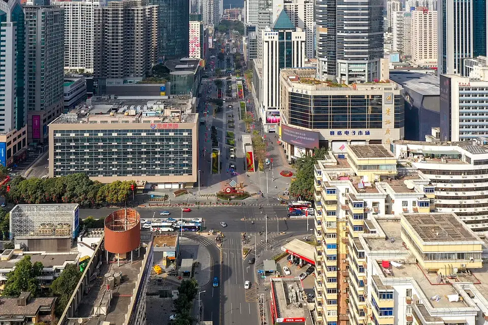 Huaqiangbei electronics market